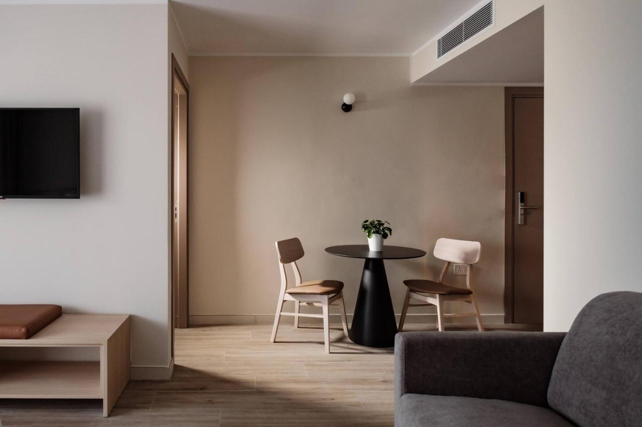 Strand Suites By Neu Collective Gzira Esterno foto