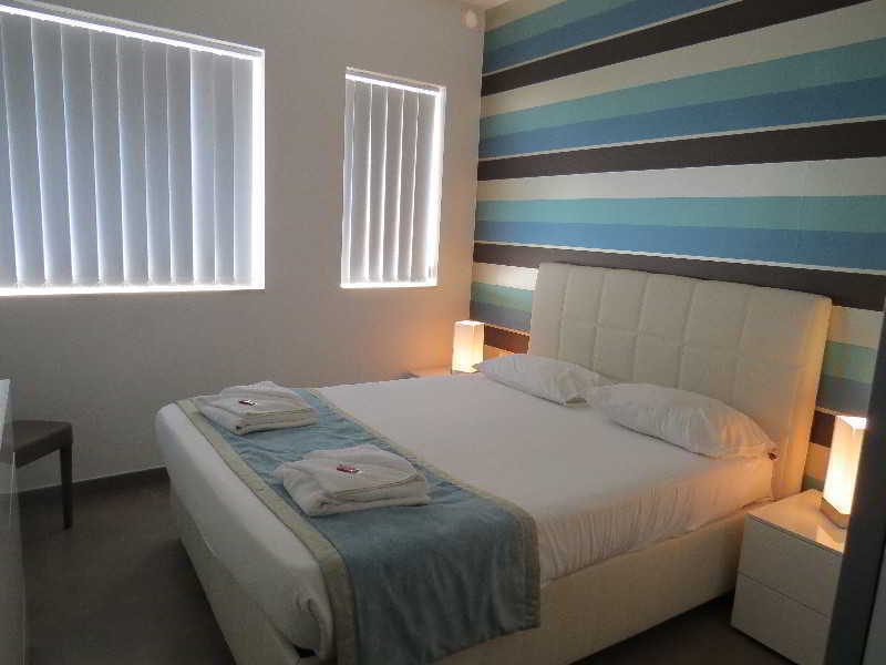 Strand Suites By Neu Collective Gzira Esterno foto