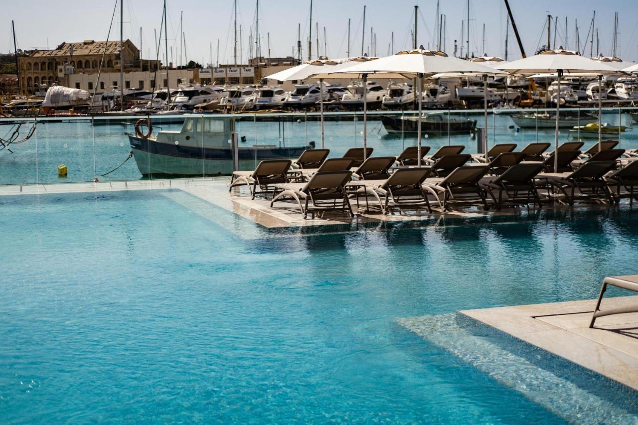 Strand Suites By Neu Collective Gzira Esterno foto