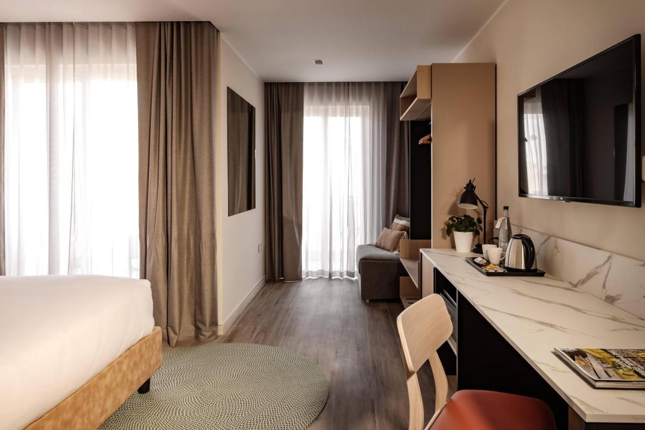 Strand Suites By Neu Collective Gzira Esterno foto