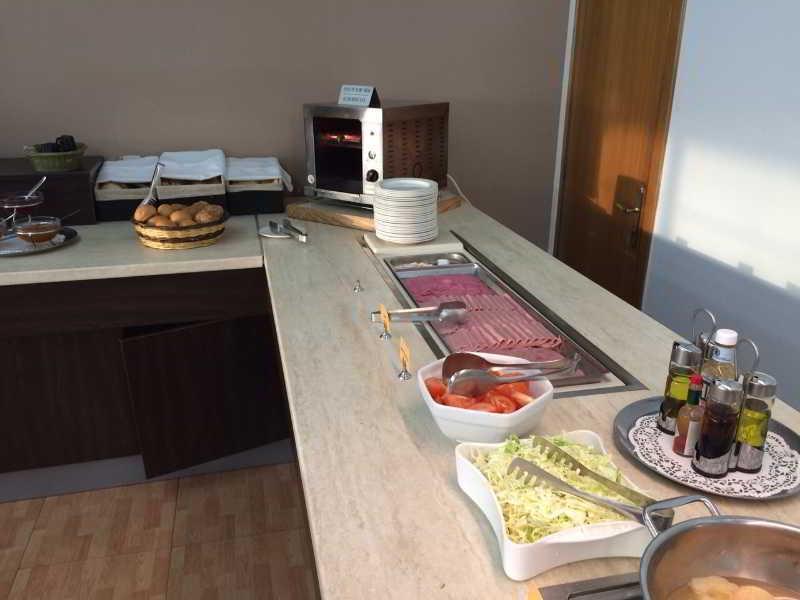 Strand Suites By Neu Collective Gzira Esterno foto