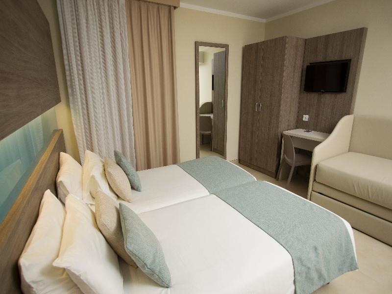 Strand Suites By Neu Collective Gzira Esterno foto